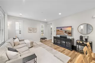 Photo #4: OC24103387 Listing