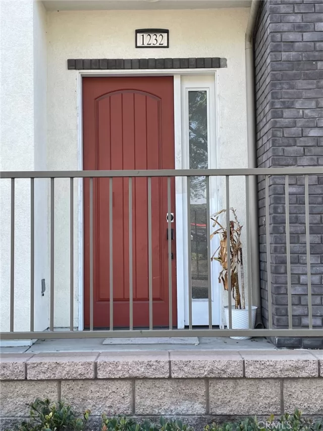 MLS: OC24103425 Condo For Sale