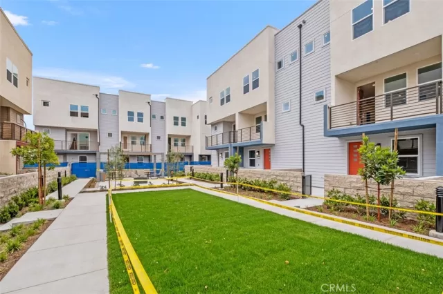 MLS: OC24103459 Condo For Sale