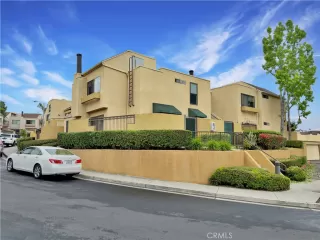 Photo #1: OC24104167 Listing 