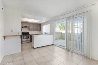 Photo #5: OC24104211 Listing 