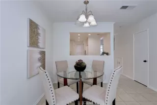 Photo #5: OC24104517 Listing