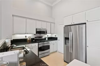 Photo #5: OC24104604 Listing 