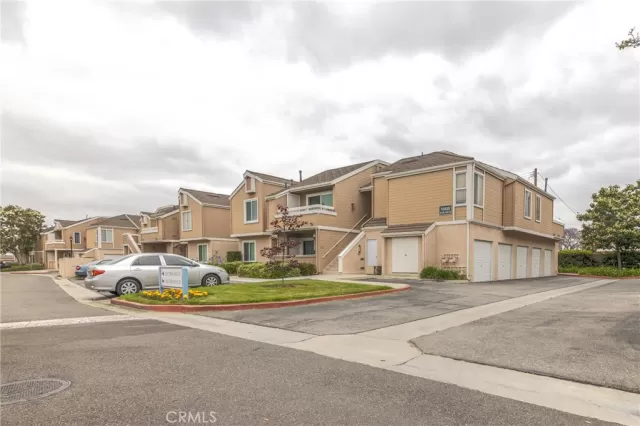 MLS: OC24104757 Condo For Sale