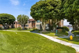 Photo #3: OC24105050 Listing 