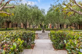 Photo #3: OC24105520 Listing 