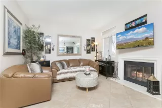 Photo #4: OC24105574 Listing