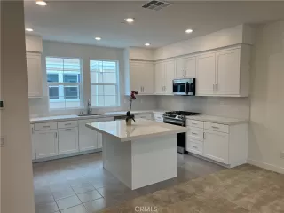 Photo #3: OC24106230 Listing 