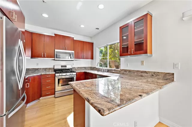 MLS: OC24106303 Condo For Sale