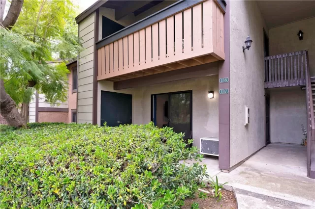 MLS: OC24106519 Condo For Sale