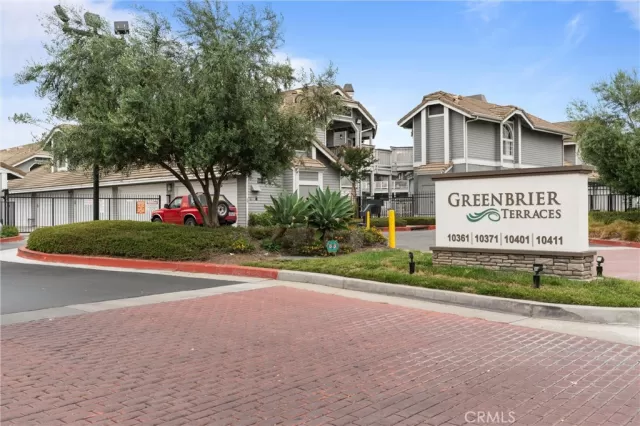 MLS: OC24106695 Condo For Sale