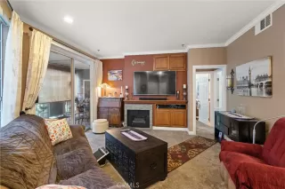 Photo #5: OC24106695 Listing 