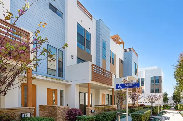 MLS: OC24106803 Condo For Sale