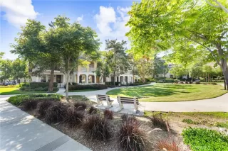 Photo #4: OC24107289 Listing