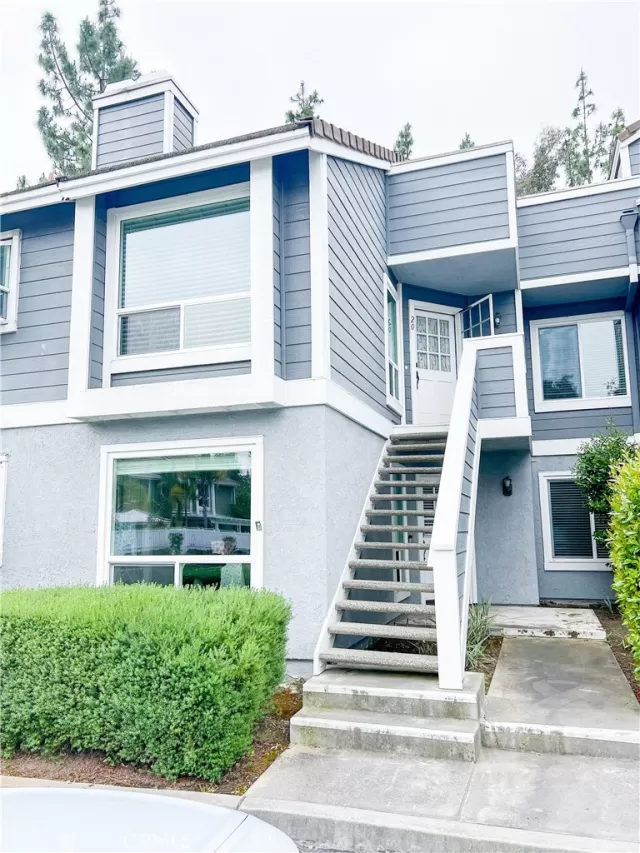 MLS: OC24107365 Condo For Sale