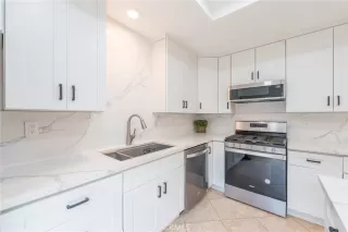 Photo #4: OC24107829 Listing 