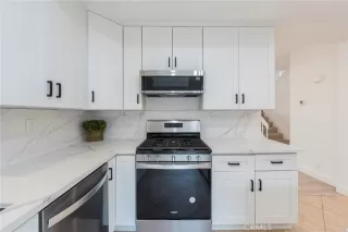 Photo #6: OC24107829 Listing 