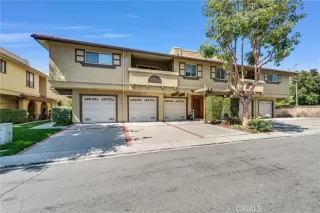 Photo #2: OC24108062 Listing