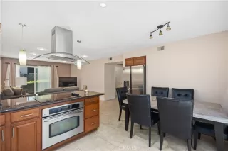 Photo #6: OC24108104 Listing