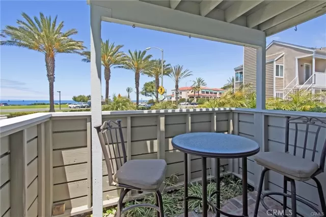 MLS: OC24108165 Condo For Sale