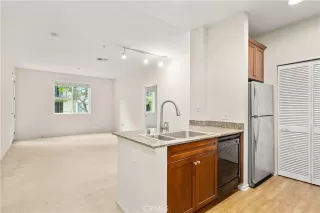 Photo #5: OC24108450 Listing 