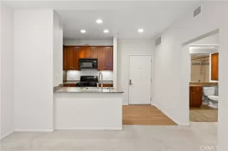 Photo #6: OC24108450 Listing 