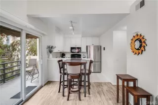 Photo #3: OC24108538 Listing