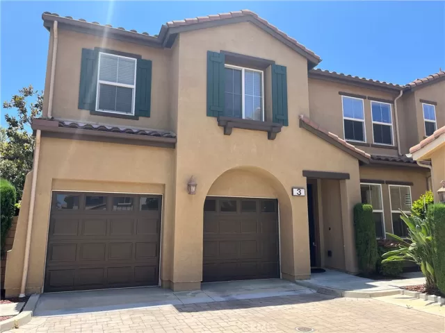 MLS: OC24108638 Condo For Sale