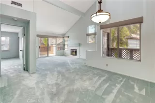 Photo #4: OC24108800 Listing 