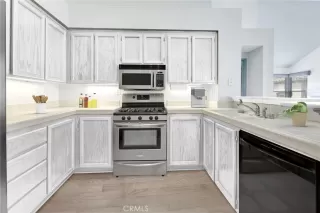 Photo #6: OC24108800 Listing 