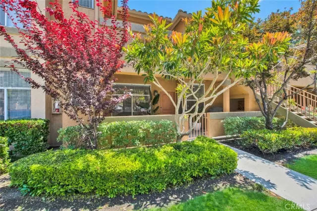 MLS: OC24109032 Condo For Sale