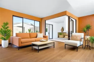 Photo #2: OC24109135 Listing 