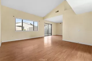 Photo #3: OC24109135 Listing 