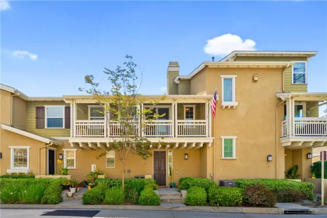 MLS: OC24109476 Condo For Sale