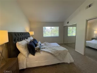 Photo #4: OC24109491 Listing 