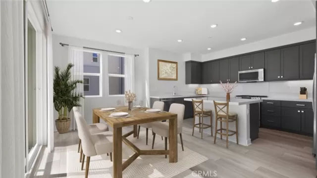 MLS: OC24109537 Condo For Sale