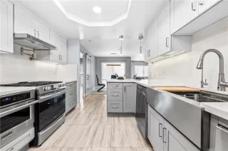 Photo #3: OC24109725 Listing 