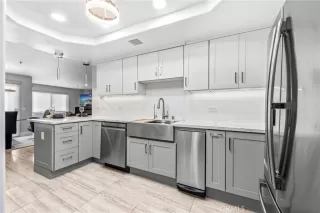 Photo #4: OC24109725 Listing 