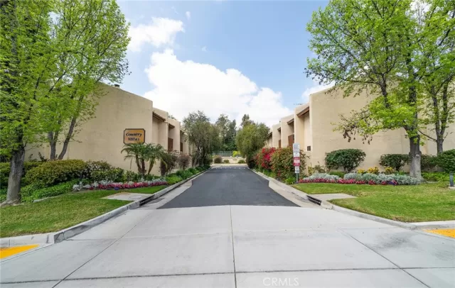 MLS: OC24110100 Condo For Sale