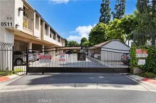 Photo #2: OC24111067 Listing