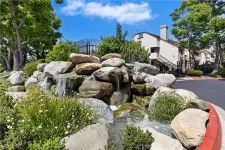 Photo #4: OC24111067 Listing