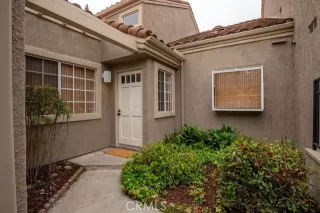 Photo #5: OC24111241 Listing