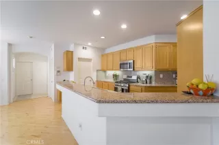 Photo #4: OC24111446 Listing 