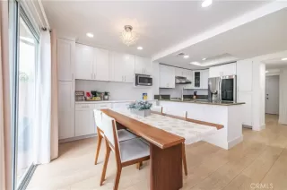 Photo #6: OC24111628 Listing