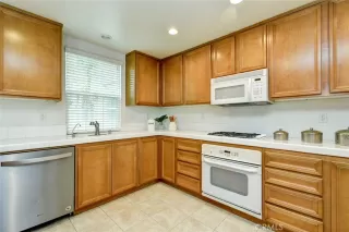 Photo #5: OC24111645 Listing