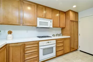 Photo #6: OC24111645 Listing