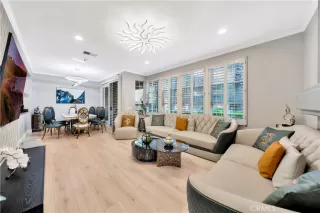 Photo #5: OC24111929 Listing 