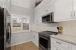 Photo #5: OC24112310 Listing 