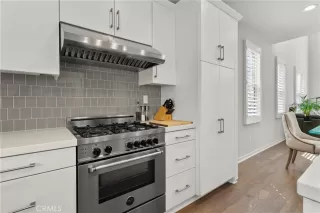 Photo #6: OC24112319 Listing