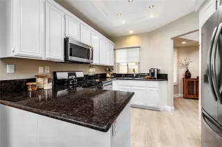 Photo #5: OC24112330 Listing 